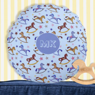 Monogram Rocking Horses en Sterren Patroon Rond Kussen