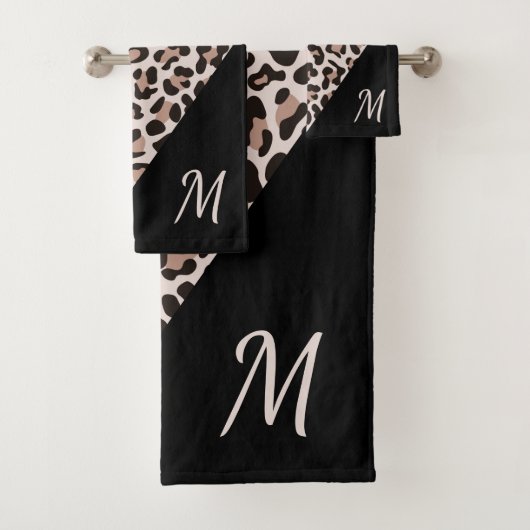 Monogram Roos Gold Leopard Print Trendy Bad Handdoek (Insitu)