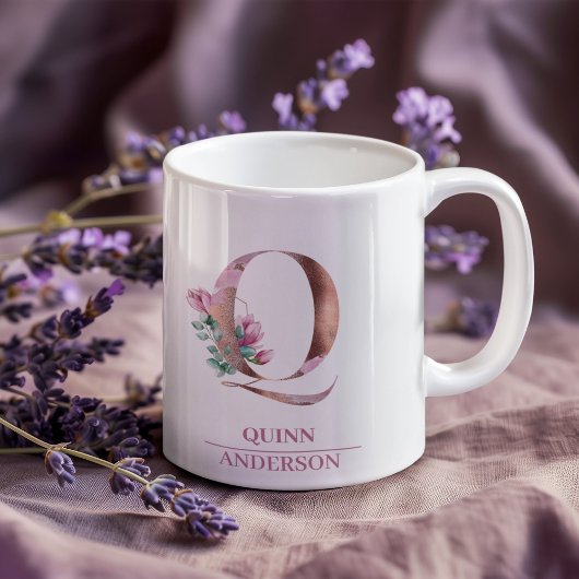 Monogram Roos Gouden Waterverf Bloemletter Q Koffiemok