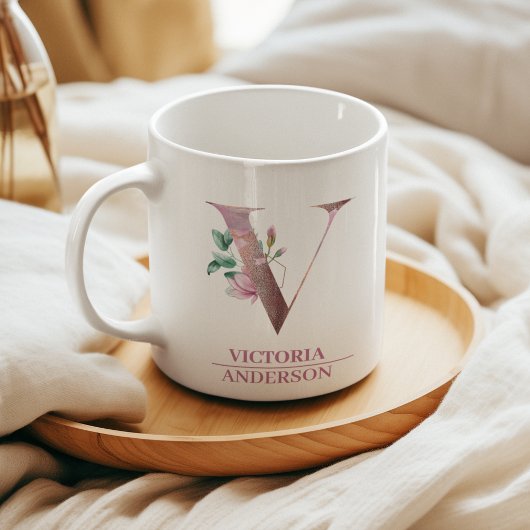 Monogram Roos Gouden Waterverf Bloemletter V Koffiemok