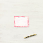 Monogram roze en perzik camouflage post-it® notes (Op bureau)