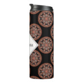 Monogram Safari Zonsondergang Boheemse Polka Dot M Thermosbeker (Geroteerd rechts)