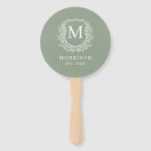 Monogram Sage Green Crest Botanische bruiloft Handwaaier (Voorkant)