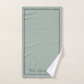 Monogram Sage Green Grey Border Gift Bad Handdoek (Handdoek)