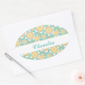 Monogram schattige oranje bloemetjes op groen ovale sticker (Envelop)