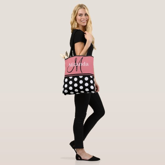 Monogram Script Zwart Roze Wit Polka Dots Draagtas (Op model)