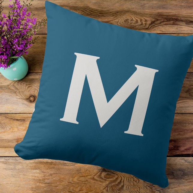 Monogram Simple Elegant Modern Blue Kussen (Creator heeft geüpload)