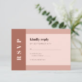 Monogram Terracotta Earthy Modern Typografie RSVP Kaartje (Staand voorkant)