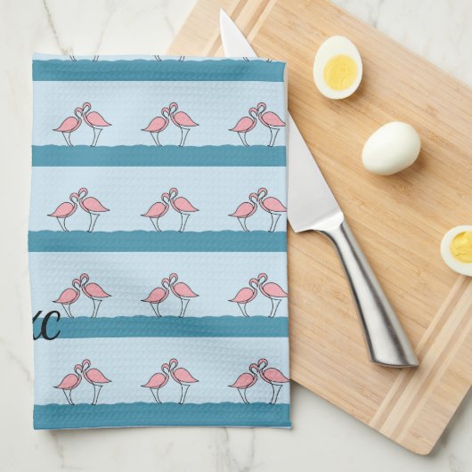 Monogram Twee Roze Flamingo's op het Waterpatroon Theedoek (Quarter Fold)