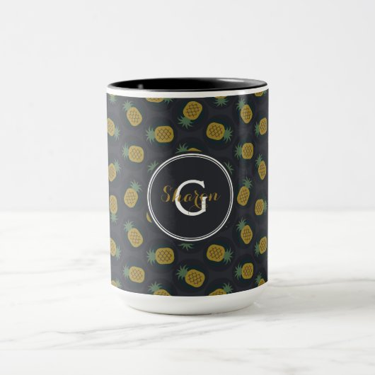 Monogram van de retro black gold pineappelpatronen mok (Midden)