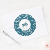 Monogram van het patroon van het Blauwe Shark Ronde Sticker (Envelop)