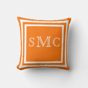 MONOGRAM Vast Oranje witte platte kussens