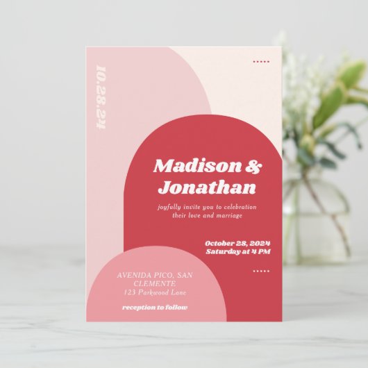 Monogram Vet Roze Rood Retro Arch Bruiloft Kaart (Staand voorkant)