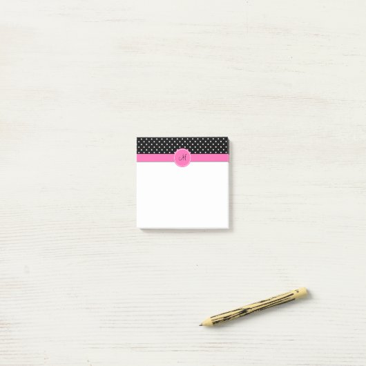 Monogram White en Black Polka Dot Pattern Post-it® Notes (Op bureau)
