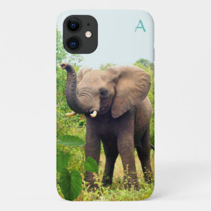 Monogram, wilde olifant en tropische planten iPhone 11 hoesje