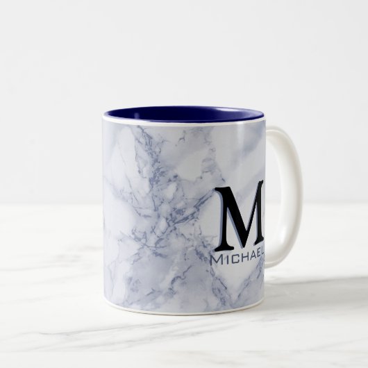 Monogram witte blauwe marmer tweekleurige koffiemok (Voorkant rechts)