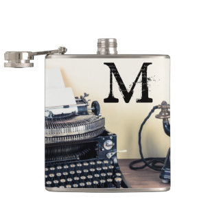 Monogram witte flesje met  type schrijver heupfles