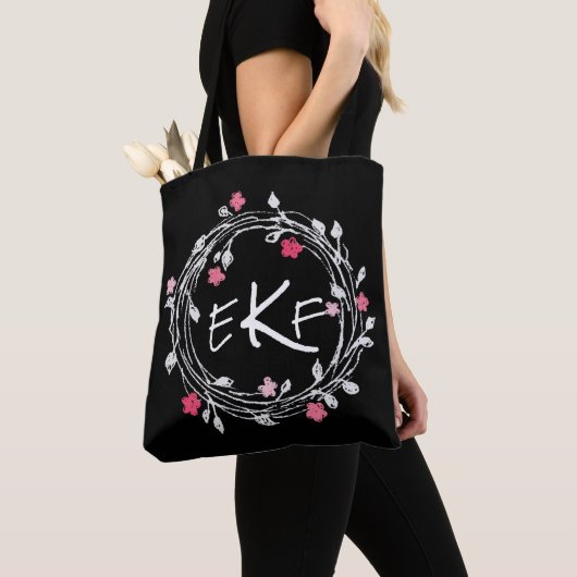 Monogram zwart en wit roze Floral Wreate Draagtas (Dichtbij)