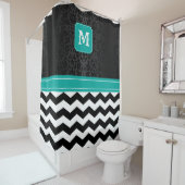 Monogram zwart/wit Chevron patroon met Blauwgroen Douchegordijn (In situ)
