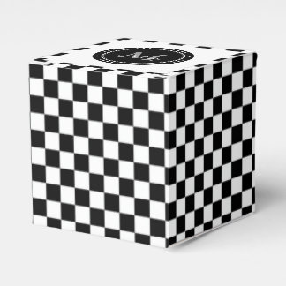 Monogram zwart wit schaakbordpatroon bedankdoosjes