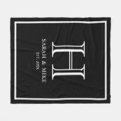 Monogram Zwart & Wit Trouwkoppels Namen Fleece Deken (Voorkant (Horizontaal))