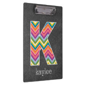 Monogrambrief van het karton K met Bright Chevrons Klembord (Rechts)