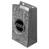 Monogramed Black & White  paisley Pattern Klein Cadeauzakje (Voorkant Gekanteld)