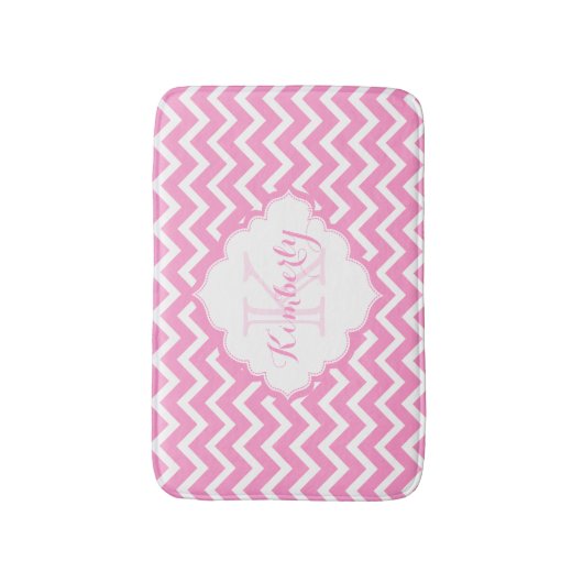 Monogramed roze en wit zigzagchevron badmat (Voorkant Verticaal)