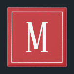 Monogramme blanc sur aimant Carré rouge foncé<br><div class="desc">Un aimant carré avec un monogramme blanc sur un arrière - plan rouge foncé. Customisez l'aimant avec vos initiales ou initiales, couleurs, entre autres options.</div>