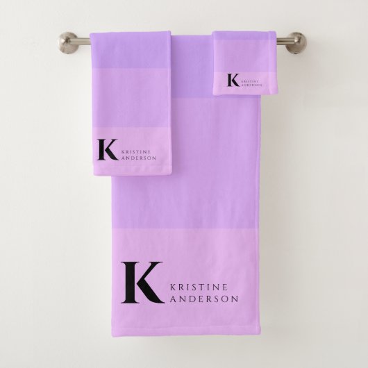 Monogramme classique Lilac Ombre violet (En situation)