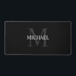Monogramme classique personnalisé et nom<br><div class="desc">Monogramme personnalisé et cadeau de nom caractéristiques personnalisées nom en blanc et monogramme en gris clair comme arrière - plan,  dans le style de police serif classique,  sur arrière - plan noir.</div>