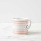 Monogramme Coral tendance Pink Pastel Espresso Mug (Devant droit)