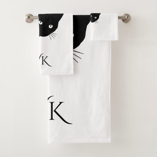 Monogramme de chat noir (En situation)