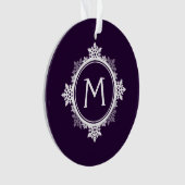 Monogramme de guirlande de flocon de neige dans (devant)