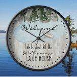 Monogramme de la famille Lake House<br><div class="desc">La vie est grande à Lake House. Nom monogrammé. Accueil amusant pour vos invités. Aquarelle pittoresque avec arbres,  lac et bateau.</div>