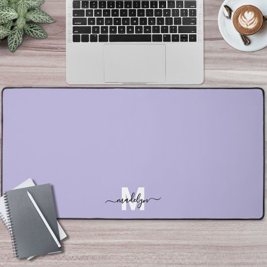 Monogramme de nom en écriture violette