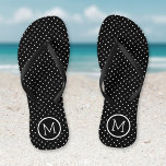 Monogramme de points minuscules noirs et blancs<br><div class="desc">sandales à tongs imprimées sur mesure avec un motif à pois mignon et votre monogramme ou autre texte personnalisé dans un cadre circulaire. Cliquez sur Customiser pour modifier les polices de texte et les couleurs ou ajouter vos propres images pour créer un design unique et unique !</div>