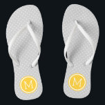 Monogramme des points minuscules gris et jaunes<br><div class="desc">sandales à tongs imprimées sur mesure avec un motif à pois mignon et votre monogramme ou autre texte personnalisé dans un cadre circulaire. Cliquez sur Customiser pour modifier les polices de texte et les couleurs ou ajouter vos propres images pour créer un design unique et unique !</div>