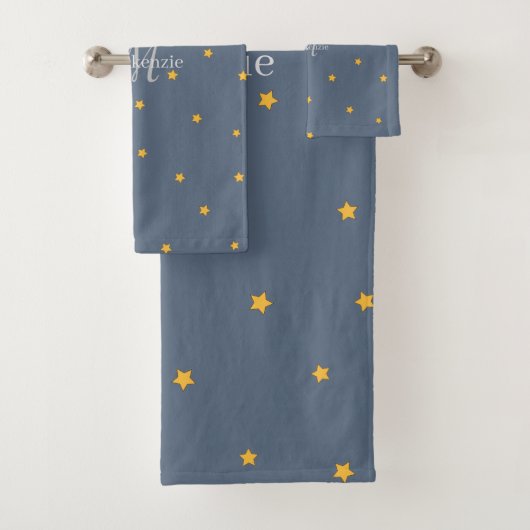 Monogramme Dusty Blue Lucky Stars Nom personnalisé (En situation)