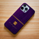 Monogramme élégant violet or luxe<br><div class="desc">Classy bureau exclusif ou étui de téléphone monogrammed personnel avec un carré métallique en cuivre faux or avec vos initiales de nom monogramme et une bande brillante sur un arrière - plan en cuir d'indigo violet élégant. Convient aux professionnels des petites entreprises, des entreprises ou des entreprises indépendantes, aux spécialistes...</div>