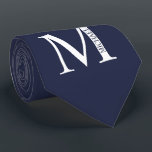 Monogramme et Cravate de nom personnalisés bleu ma<br><div class="desc">Monogramme personnalisé et cadeau de nom caractéristiques monogramme personnalisé et nom dans le style de police serif classique. Parfait comme cadeaux de fête des pères pour papa,  cadeaux pour les groomsmen et pour toute occasion spéciale.</div>