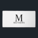 Monogramme et nom personnalisés<br><div class="desc">Monogramme personnalisé et cadeau de nom caractéristiques monogramme personnalisé et nom en noir classique serif style de police sur arrière - plan blanc.</div>