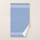 Monogramme et rayures blanches sur fond bleu clair (Serviette à main)