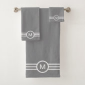 Monogramme et rayures blanches sur gris (En situation)