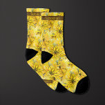 Monogramme floral jaune vif<br><div class="desc">Faites rayonner l'élégance avec nos Chaussettes Florales Jaunes Lumineux. Le motif fleuri jaune vif ajoute une touche de sophistication à votre tenue mariage. Complétez votre ensemble avec notre cravate de coordination pour une apparence polie.</div>