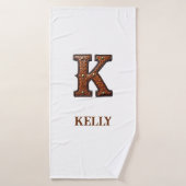 Monogramme Initial en Cuir Outilé Occidental K (Serviette de bain)