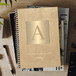 Monogramme moderne 2025 or professionnel élégant<br><div class="desc">Moderne de luxe monogrammed affaires ou planificateur scolaire avec un carré métallique en faux or sur un élégant arrière - plan en faux cuir beige vintage (imprimé). Convient aux professionnels de la petite entreprise, du bureau à domicile, de l'entreprise ou de l'entreprise indépendante, de l'image de marque personnelle ou des...</div>