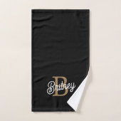 Monogramme moderne élégant Nom Black Gold Script (Serviette à main)