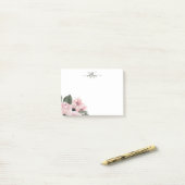 Monogramme moderne fille rose Floral Post-it Notes (Sur un bureau)