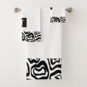 Monogramme Noir Blanc brossé texture (En situation)